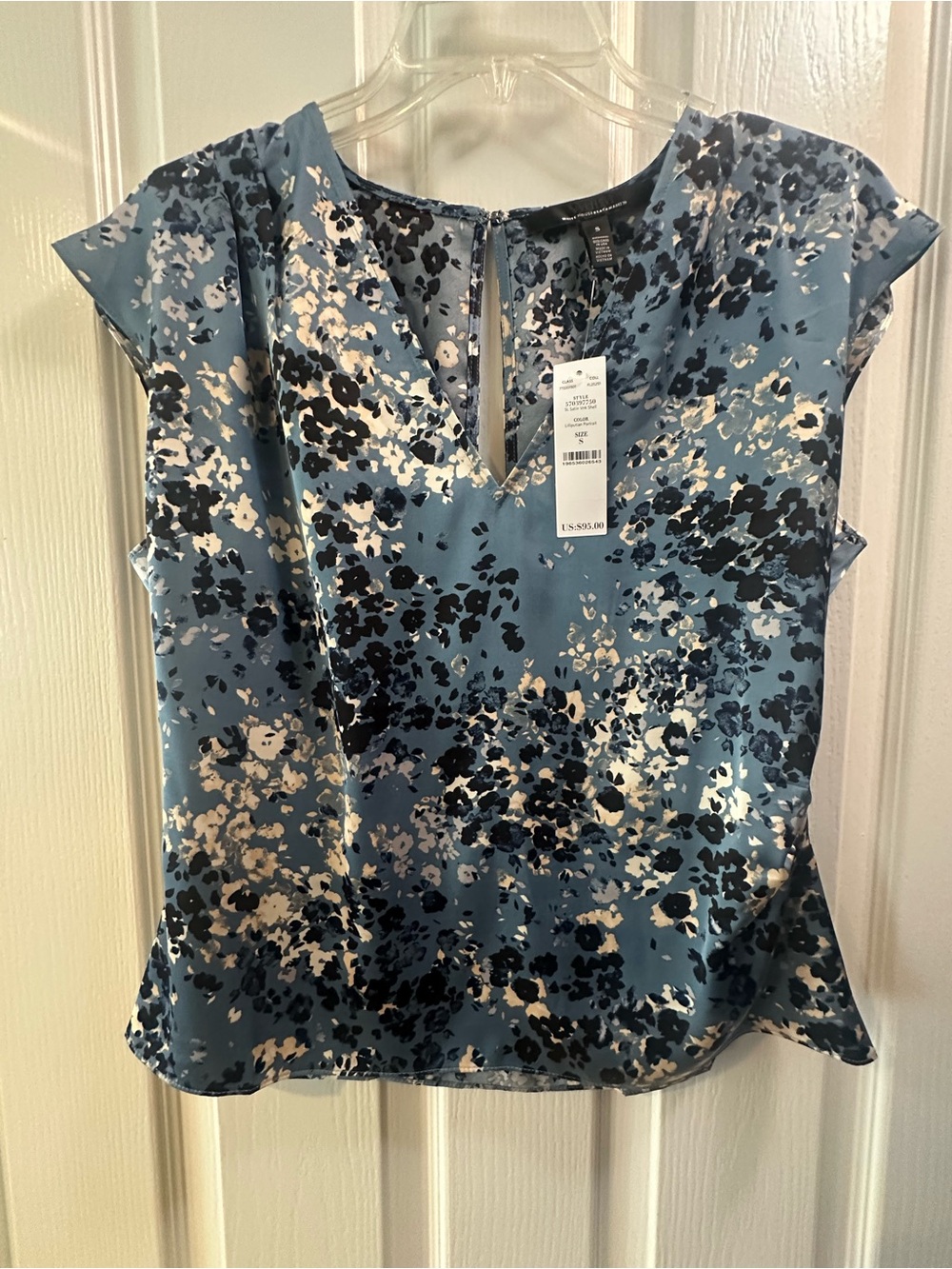NWT WhiteHouseBlackMarket Satin Blue V-Neck Cap-Sleeve Top